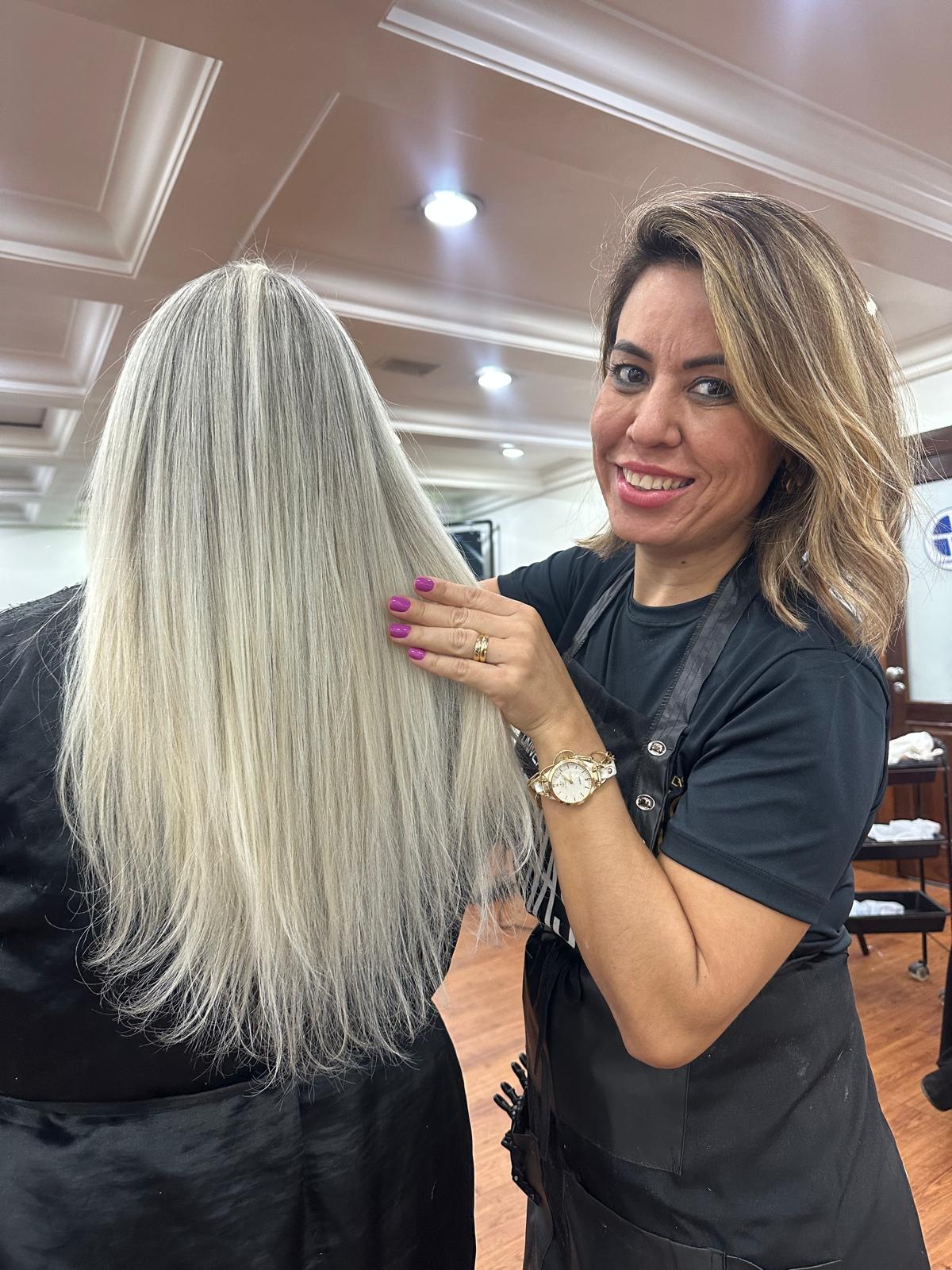 Coloração e Mechas Fabiana Hair